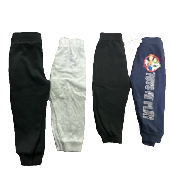 Lot Of 4 Toddler Boy Sweatpants Black Grey Baby Blue Size 2T - Picture 1 of 6
